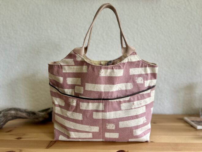 Shopper aus Canvas – Lavender Horizon mit Seitentaschen