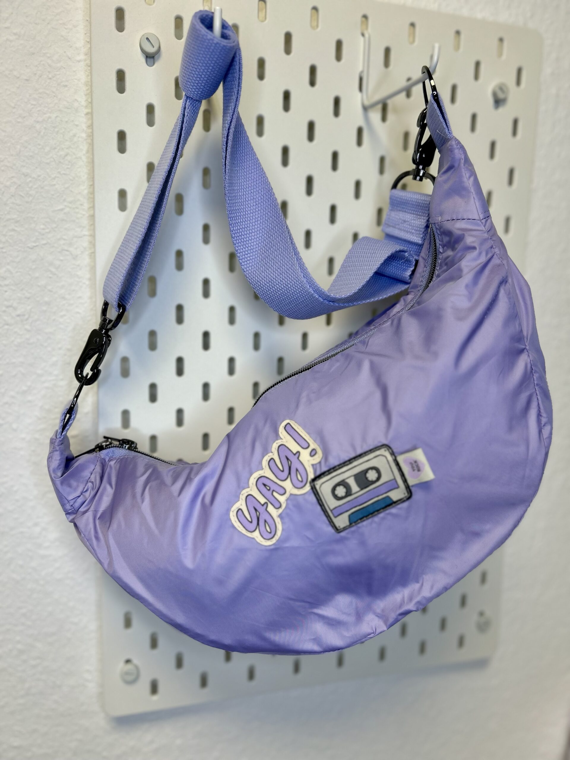 Moonbag Luna Regenjackenstoff lavendel